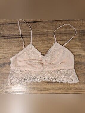 Forever 21 Lace Bralette in Soft Blush Pink